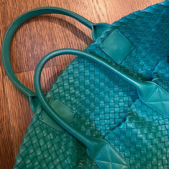 Bottega Veneta Cabat Bag - Picture 2 of 7